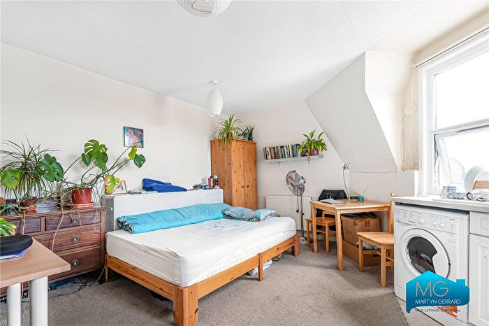 Studio To Rent In Exchange Buildings, St. Albans Road, High Barnet, Hertfordshire, EN5