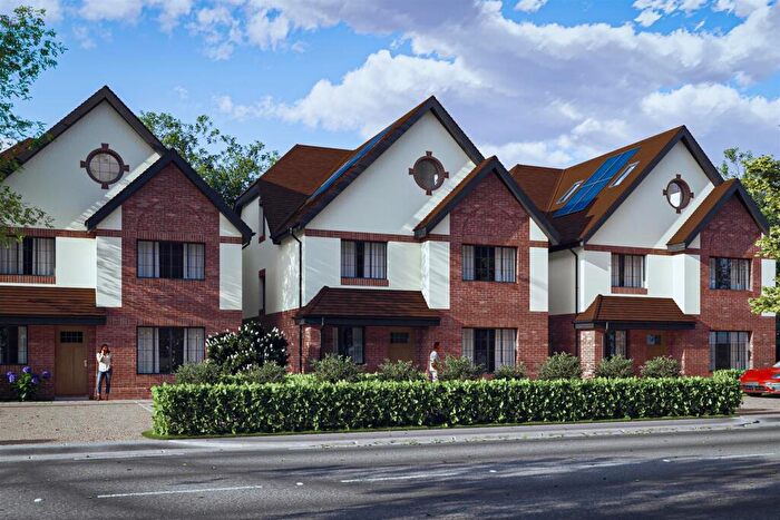 5 Bedroom Detached House For Sale In Hatfield Road, St. Albans, AL4