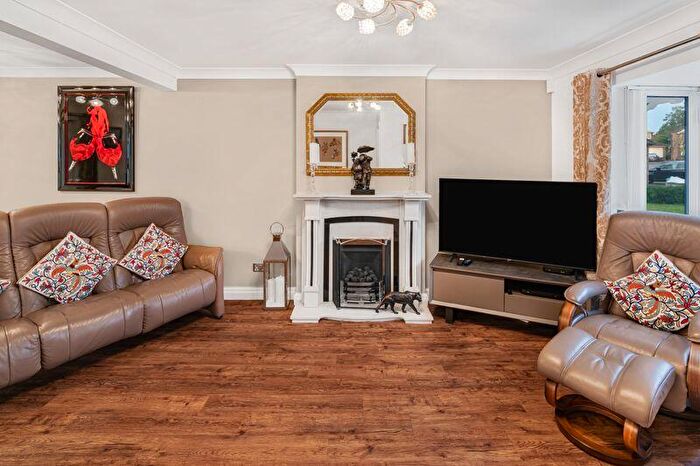 4 Bedroom Detached House For Sale In Great Flatt, Passmonds, Rochdale, OL12