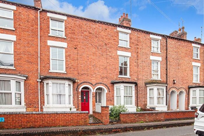 4 Bedroom Terraced House To Rent In Prospect Road, Banbury, OX16