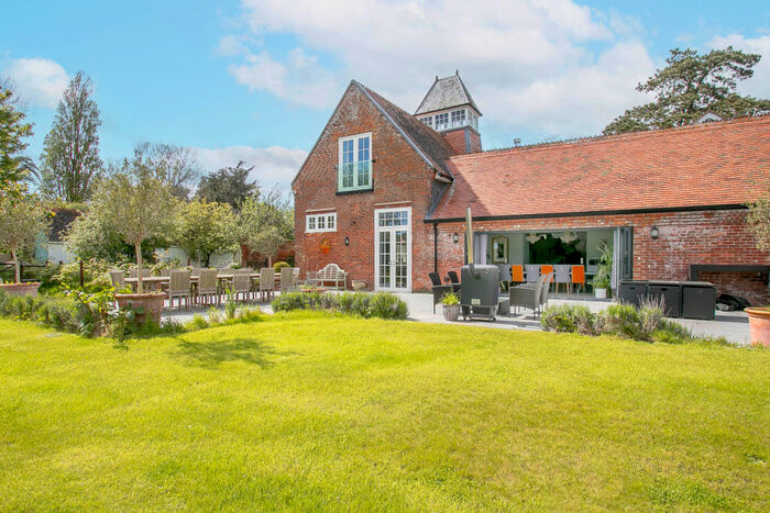 5 Bedroom House To Rent In Sopley Christchurch, BH23