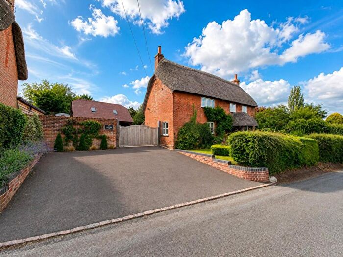 4 Bedroom Detached House To Rent In High Street, Great Cheverell, Devizes, SN10