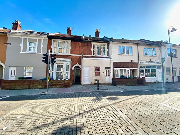 2 Bedroom Flat To Rent In Fawcett Road, Southsea, PO4
