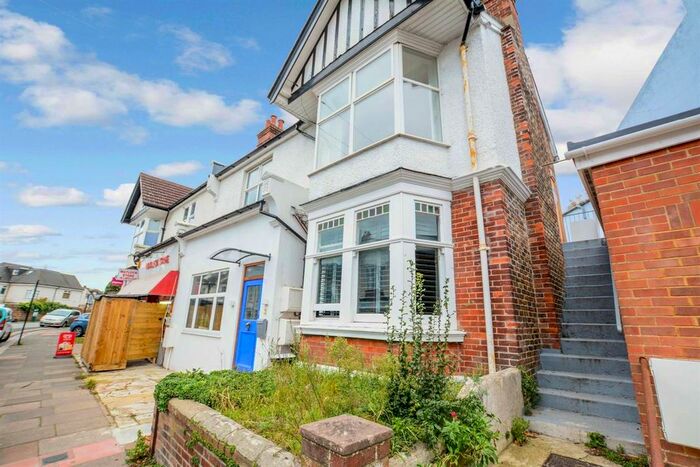 2 Bedroom Flat To Rent In Matlock Road, Brighton BN1