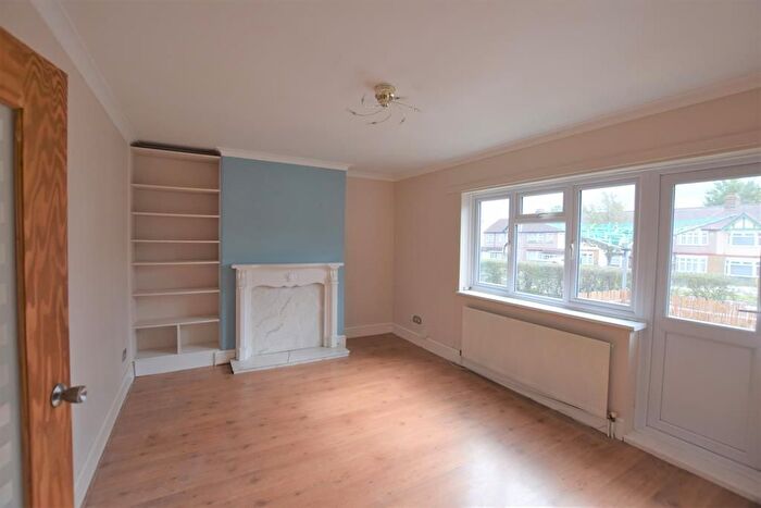 2 Bedroom Flat To Rent In Rush Green Gardens, Romford, RM7