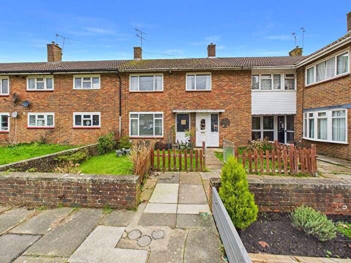 3 Bedroom Terraced House For Sale In Peterborough Road, Crawley, RH10