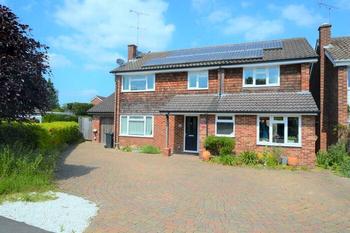 4 Bedroom Detached House To Rent In Lambourne Drive, Bagshot, GU19