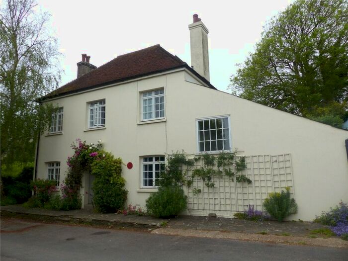 4 Bedroom Detached House For Sale In Piddinghoe, Newhaven, BN9