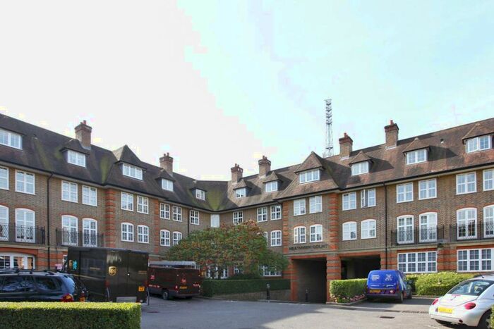 2 Bedroom Flat To Rent In Corringway, Hampstead Garden Suburb, London, NW11