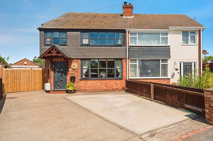 4 Bedroom Semi-Detached House For Sale In Hurst Lea Drive, Humberston, DN36