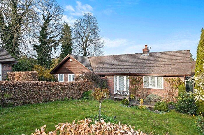 3 Bedroom Bungalow To Rent In Woodcote Avenue, Wallington, SM6