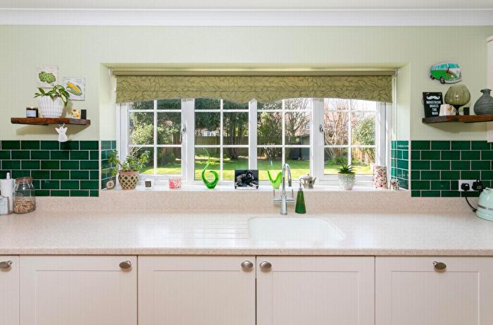 4 Bedroom Detached House For Sale In Grimston Avenue, Folkestone, CT20