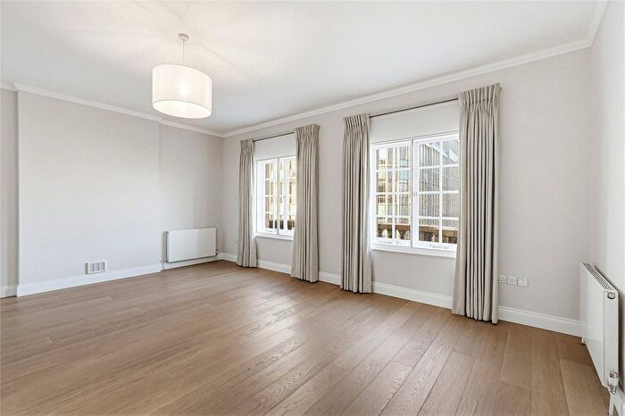 2 Bedroom Flat To Rent In Sloane Square, London, SW1W