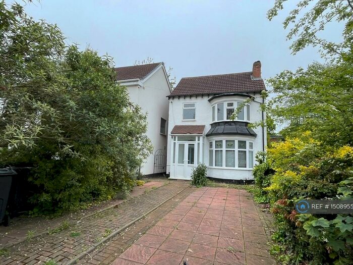 3 Bedroom Detached House To Rent In Goosemoor Lane, Birmingham, B23