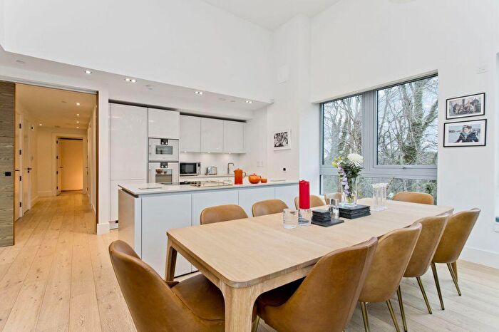 2 Bedroom Flat For Sale In / Donaldson Crescent, Wester Coates, Edinburgh, EH12