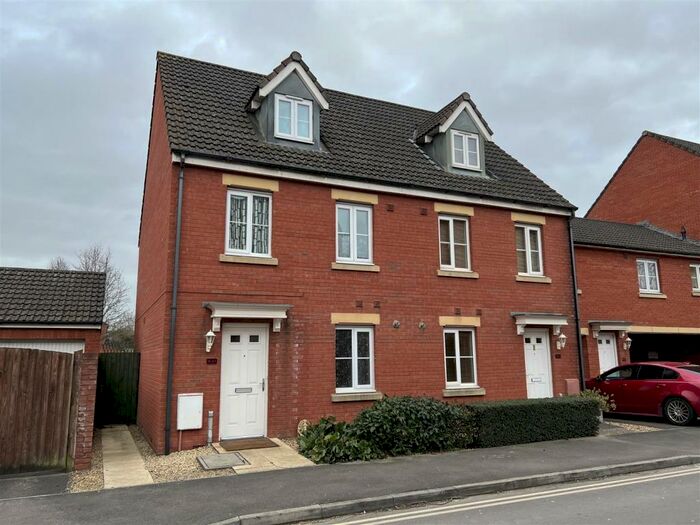 3 Bedroom Semi-Detached House To Rent In Westbury, BA13