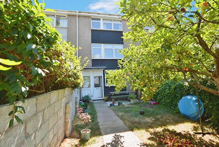 3 Bedroom Terraced House For Sale In Robinson Drive, Easton, Bristol, BS5
