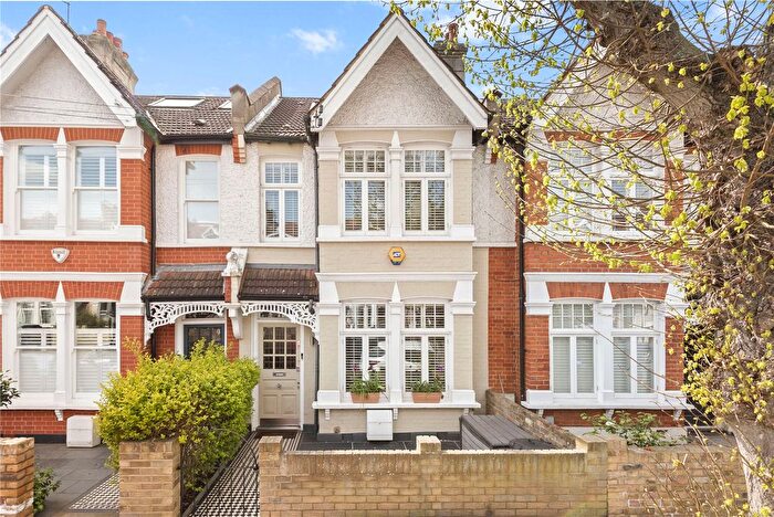 5 Bedroom Detached House For Sale In Gassiot Road, SW17