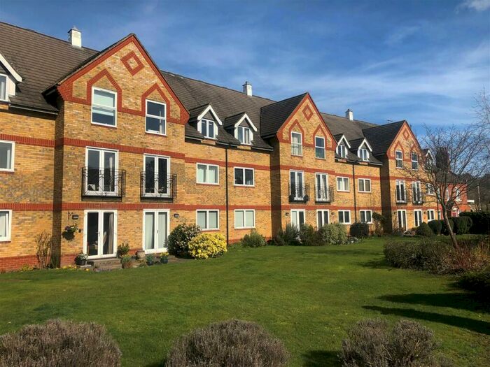 2 Bedroom Apartment To Rent In Greenes Court, Lower Kings Road, Berkhamsted, HP4