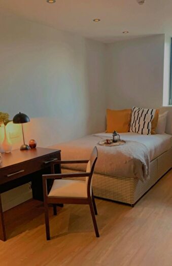 Studio To Rent In Kilburn High Road, London, NW6