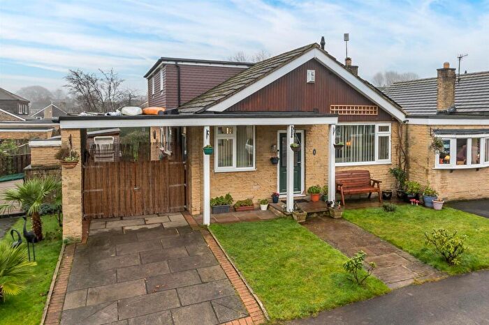 4 Bedroom Detached House For Sale In Park Square, Pool In Wharfedale, LS21