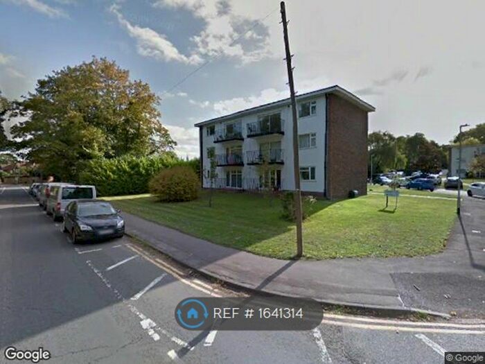 2 Bedroom Flat To Rent In Copperdale Close, Earley, Reading, RG6