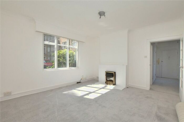 2 Bedroom Apartment To Rent In The Lawns, Lee Terrace, London, SE3