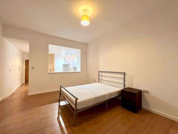 Studio To Rent In Spring Place, London, NW5