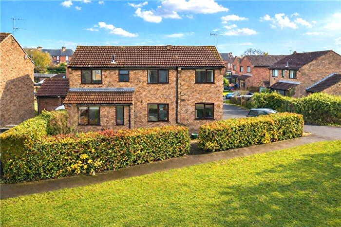 3 Bedroom Detached House For Sale In Parkland Drive, Tadcaster, North Yorkshire, LS24