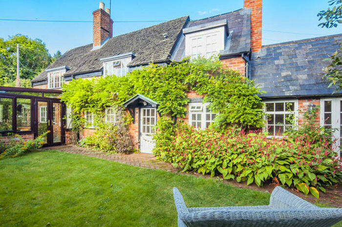 3 Bedroom Detached House To Rent In Pyt Cottage, Ashampstead, RG8