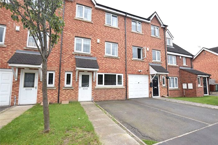 4 Bedroom Terraced House For Sale In Pavilion Gardens, Farsley, Pudsey, West Yorkshire, LS28