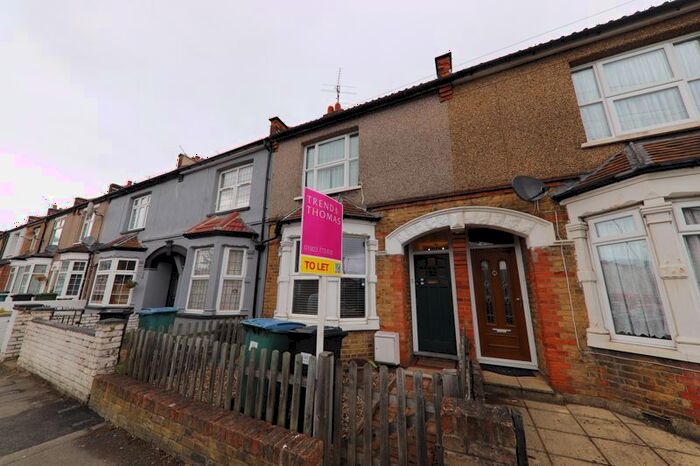 3 Bedroom Terraced House To Rent In Whippendell Road, Watford, WD18
