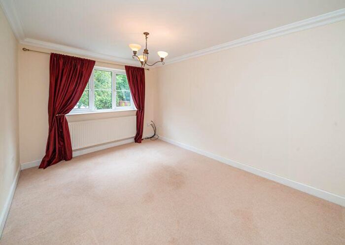 5 Bedroom Detached House To Rent In Leys Close, Pedmore, DY9