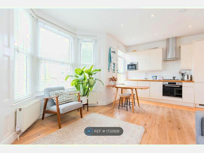 2 Bedroom Flat To Rent In Freegrove Road, London, N7