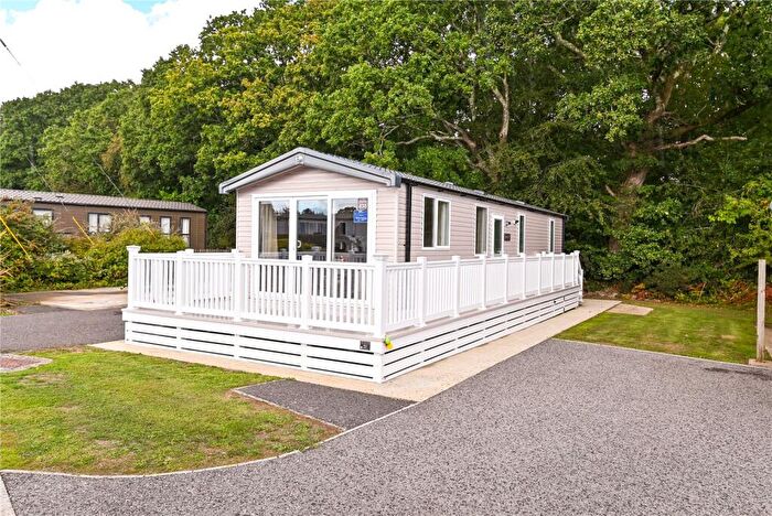 3 Bedroom Park Home For Sale In Chestnut, Hoburne Bashley Holiday Park, New Milton, Hampshire, BH25