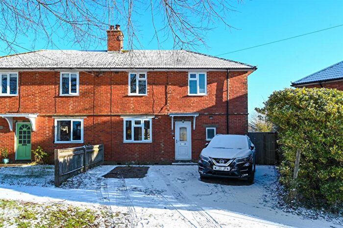 3 Bedroom Semi-Detached House For Sale In Hollands Road, Henfield, BN5