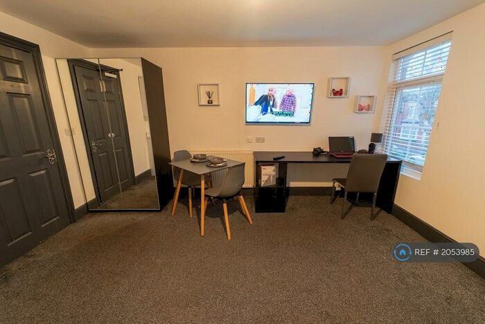 Studio To Rent In Hallewell Road, Birmingham, B16