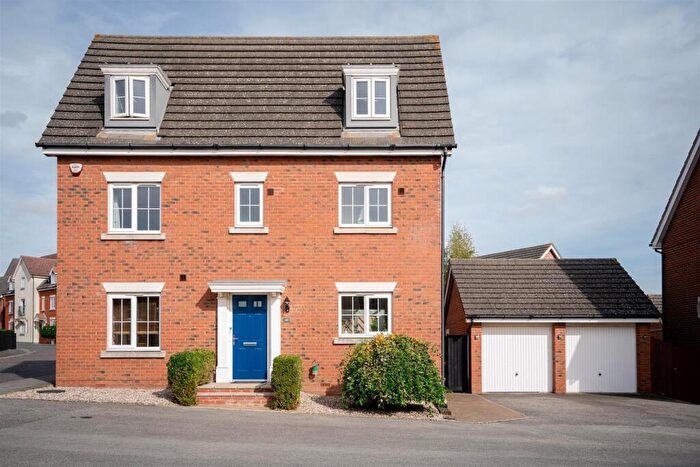 6 Bedroom Detached House For Sale In Skylark Way, Stowmarket, IP14