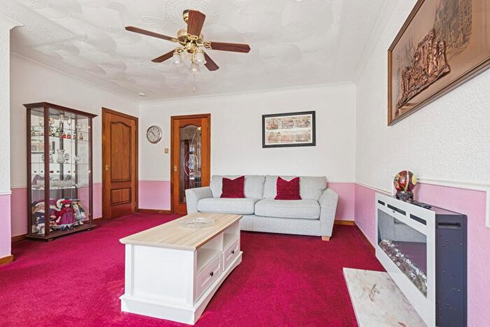 3 Bedroom Detached House For Sale In George Street, Grangemouth, FK3