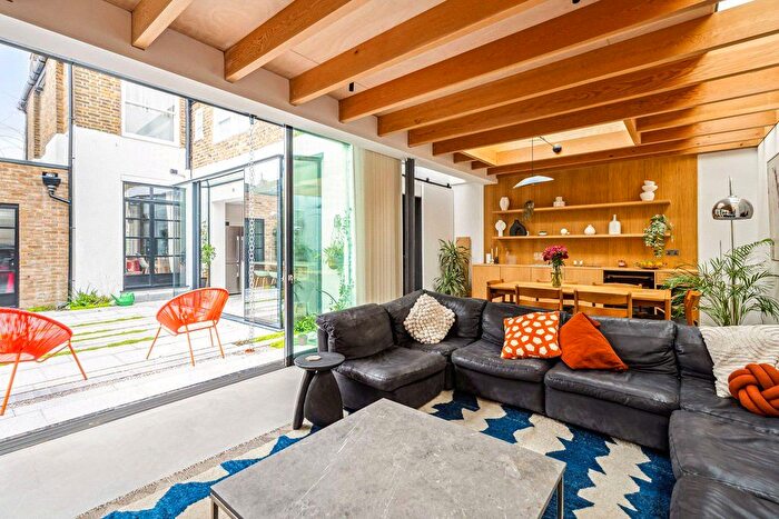 3 Bedroom Semi Detached House For Sale In Ursula Street, London, SW11