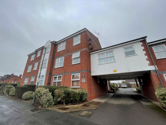 1 Bedroom Apartment To Rent In Governors Court, Warwick, CV34