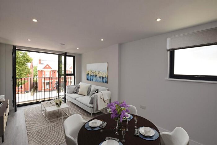 1 Bedroom Apartment For Sale In Apartment, Leckhampton Road, Leckhampton, Cheltenham, Gloucestershire, GL53