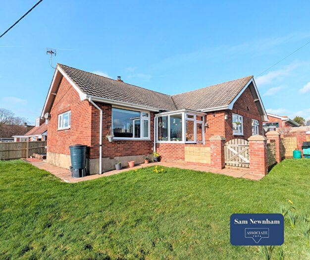 3 Bedroom Detached Bungalow For Sale In Church Road, Ryde, PO33