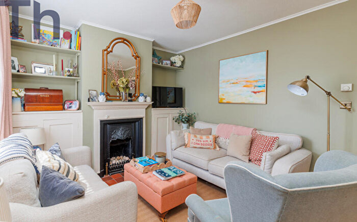 2 Bedroom Terraced House For Sale In East Cowes, Isle Of Wight, PO32