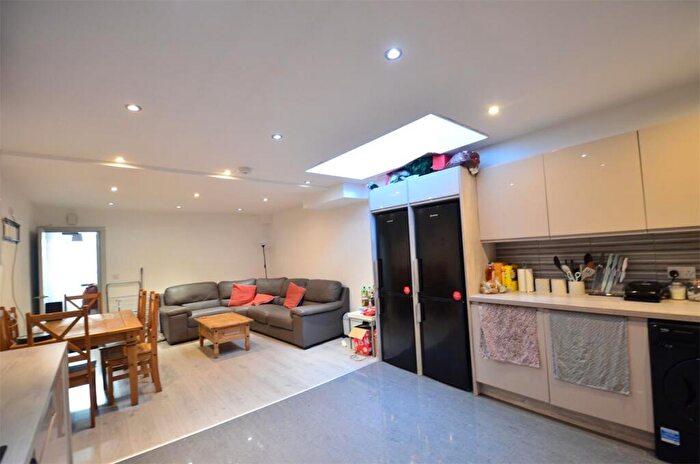 7 Bedroom Terraced House To Rent In Heeley Road, Selly Oak, B29