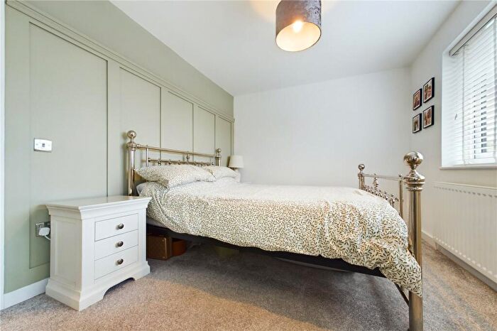 4 Bedroom Detached House For Sale In Bainbridge Road, Calcot, Reading, Berkshire, RG31