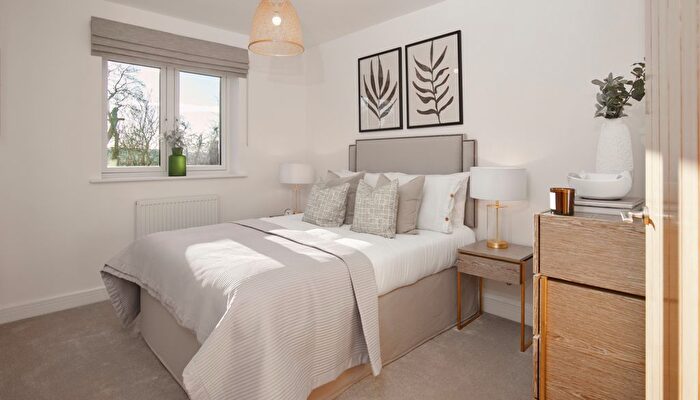 2 Bedroom Flat For Sale In "-Bed Apartment" At Trumpsgreen Road, Virginia Water, GU25