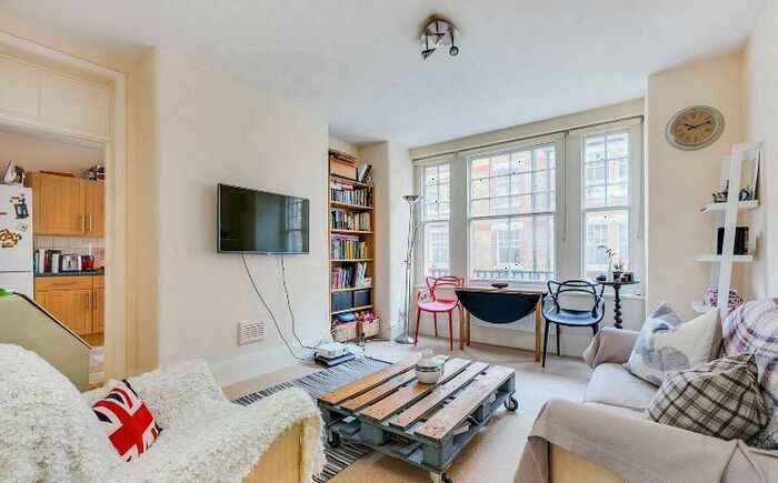 2 Bedroom Apartment To Rent In Wellington Road, St John's Wood, London, NW1