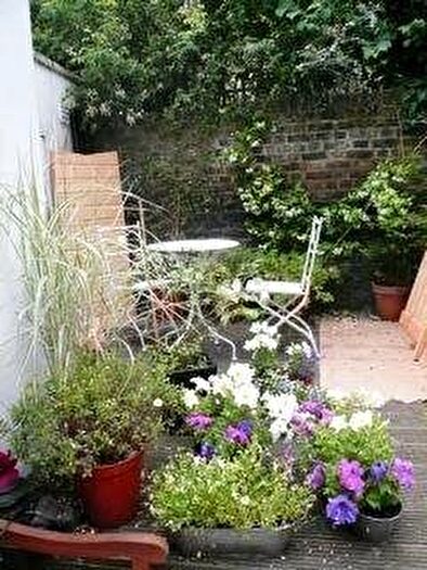 1 Bedroom Flat To Rent In Drayton Park, Highbury, London, N5