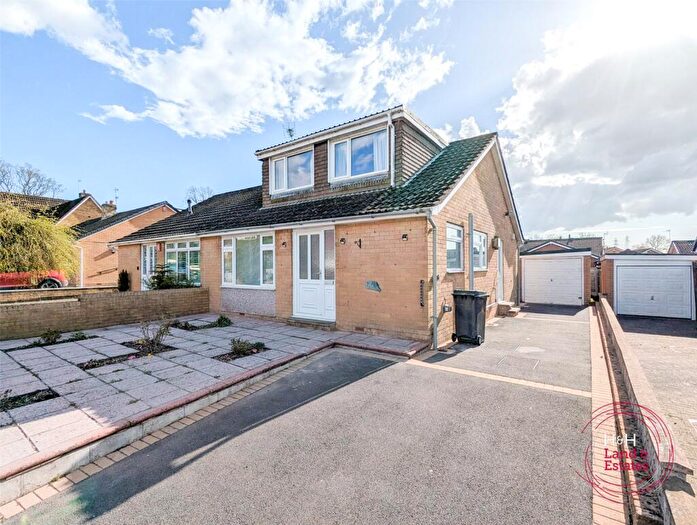 4 Bedroom Bungalow For Sale In Holmrook Road, Carlisle, Cumbria, CA2